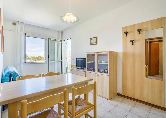 شقة Albatros كاوْرلي